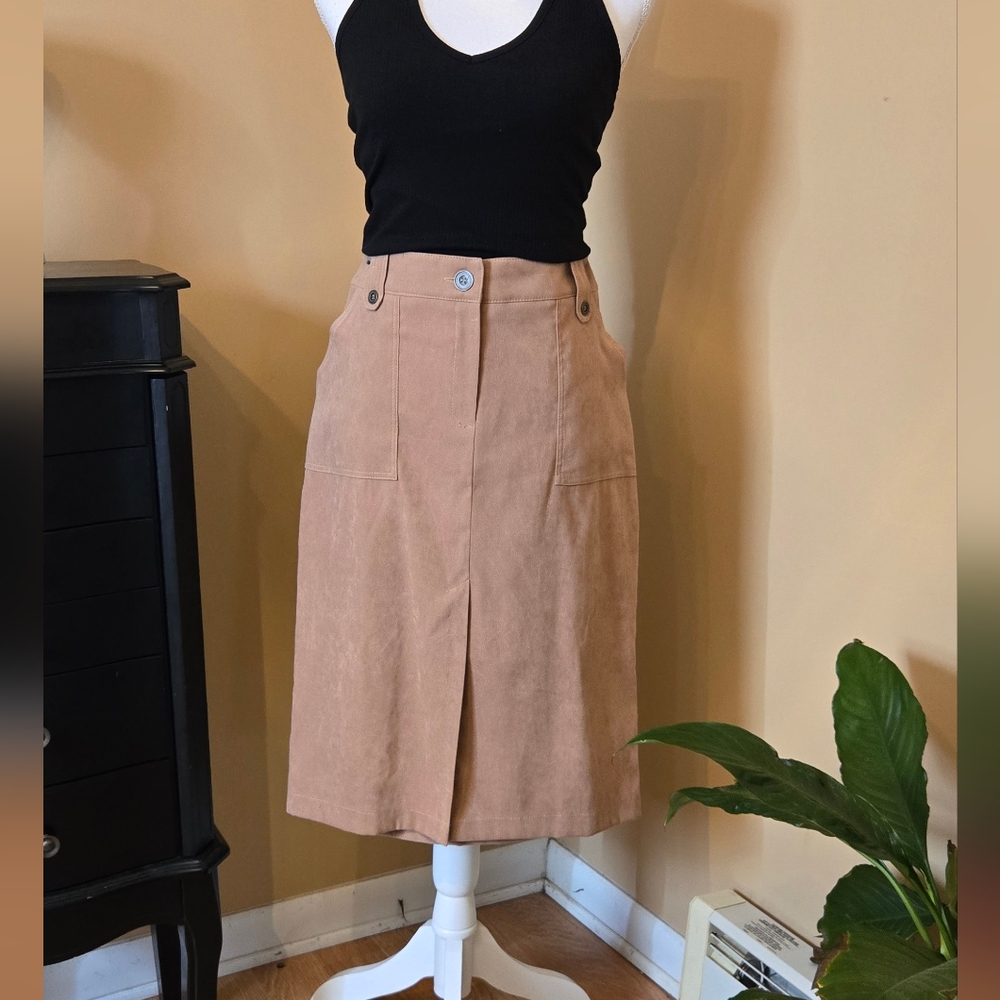 90s Studio Y. Micro-suede Skirt. Size 7